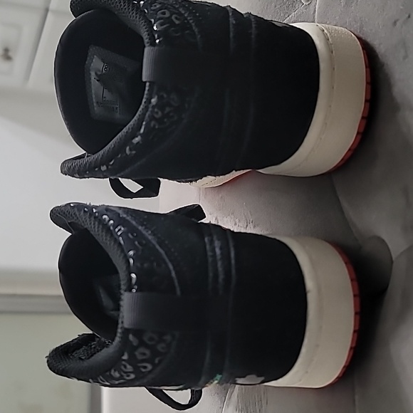 Nike Jordan's - Picture 5 of 8